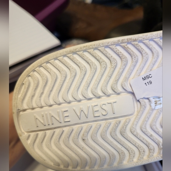 NWT Nine West Chelsea 7 Faux Fur comfortable boots - Picture 8 of 12